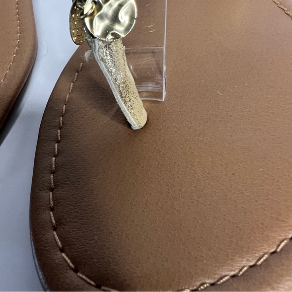 Rampage Jiffy Gold‎ Metal Charm Flat Sandal Thong Toe ankle strap Women's 9.5 - Picture 5 of 13